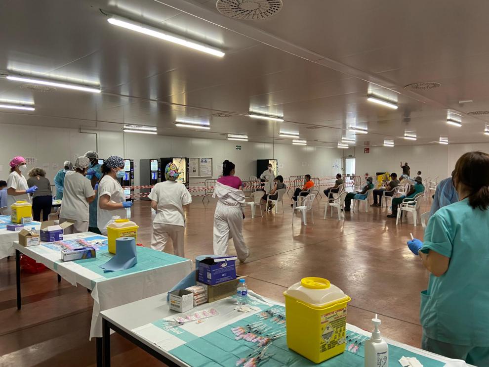 Vacunación de trabajadores en los mataderos de La Litera