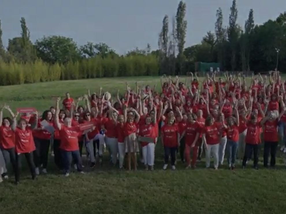 Cuatro enfermeras de Zaragoza, en una campaña para dar a conocer su trabajo en las consultas de ostomía