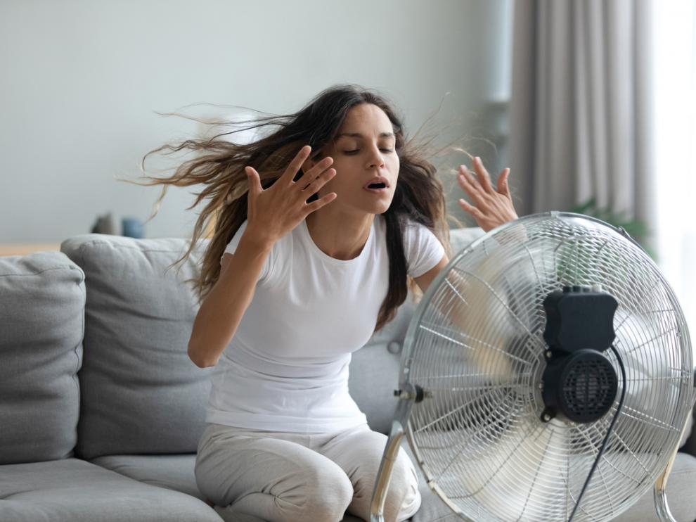 Superando el calor en el salón de casa con un ventilador