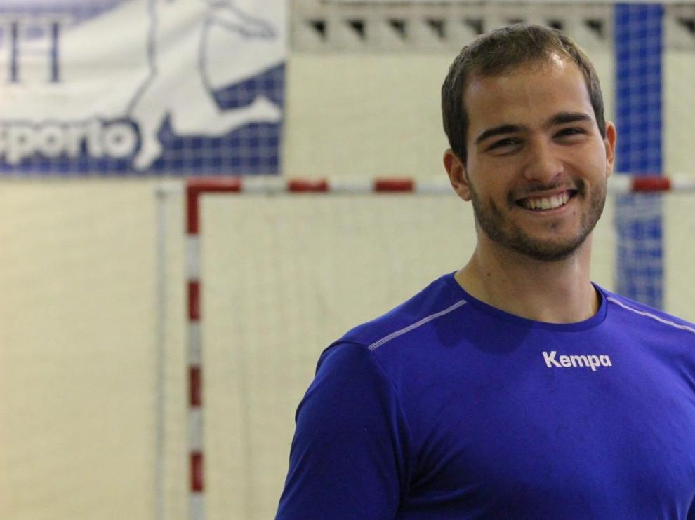 El nuevo jugador del Bada Huesca Miguel Gomes.