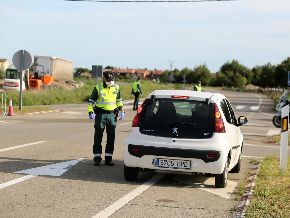 Control de la Guardia Civil en la zona donde se construirá la glorieta.