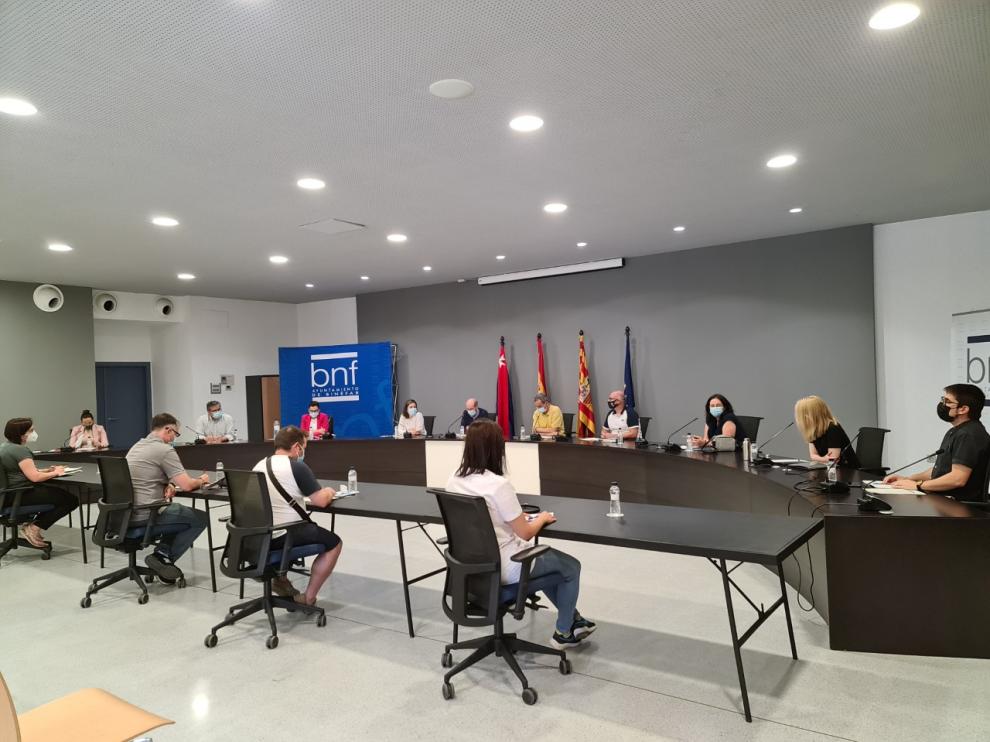 Imagen del pleno del Ayuntamiento de Binéfar.