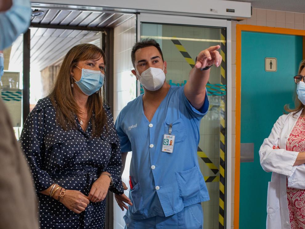 Visita de la consejera Repollés al hospital de Calatayud