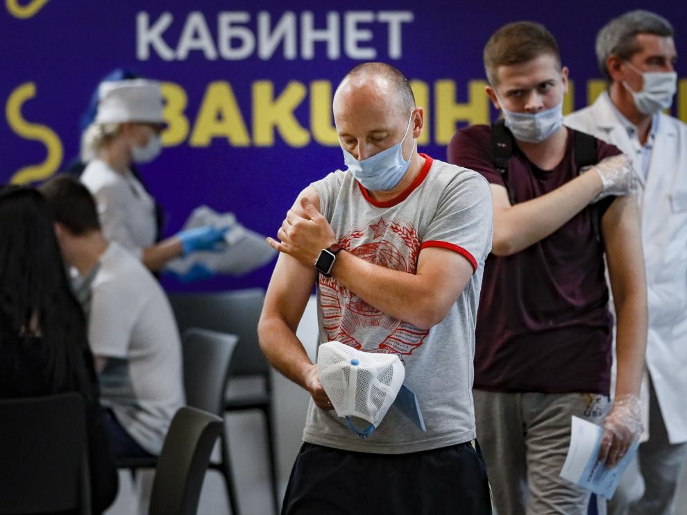 Punto de vacunación en Rusia.