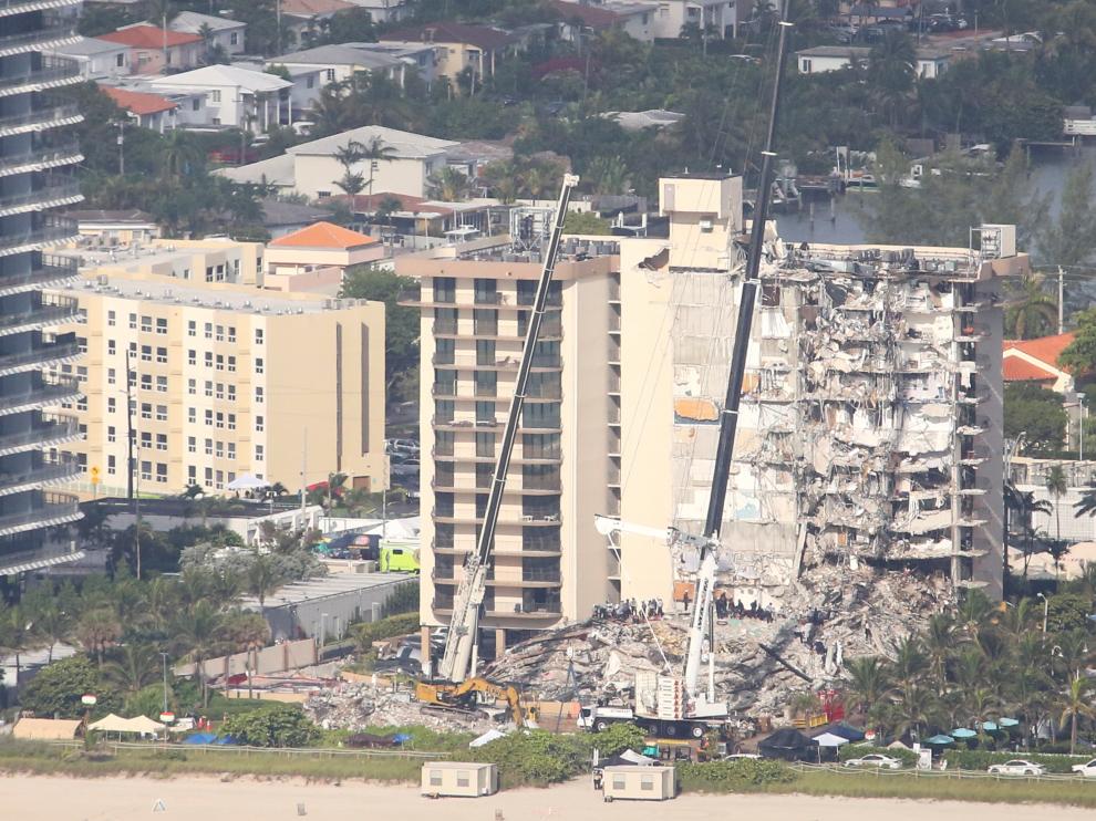 Partial collapse of residential building in Surfside, Florida