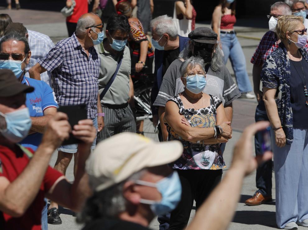 Concentración de pensionistas este lunes en la plaza del Pilar de Zaragoza.