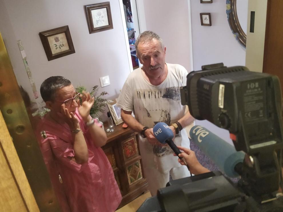 Los vecinos del hombre acuchillado por su hijo en Zaragoza rememoraban este lunes el trágico suceso.