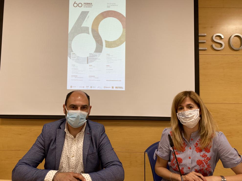 Fernando Torres, alcalde, y Belinda Pallás, concejal de Desarrollo, en la presentación de Ferma en Barbastro.