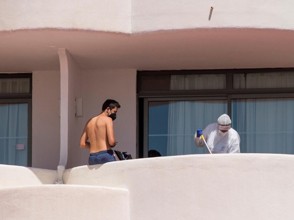 Jóvenes aislados en Hotel de Palma por brote de coronavirus