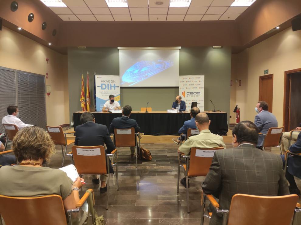Momento de la intervención de Roberto Lorente en la jornada 'Transformación digital de la logística' celebrada en la sede de CEOE Aragón.