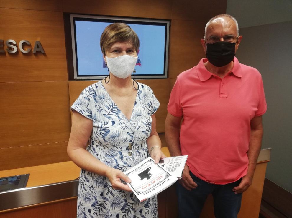 Olga Brosed y Luis Manuel Casáus, justo antes de la presentación del festival.