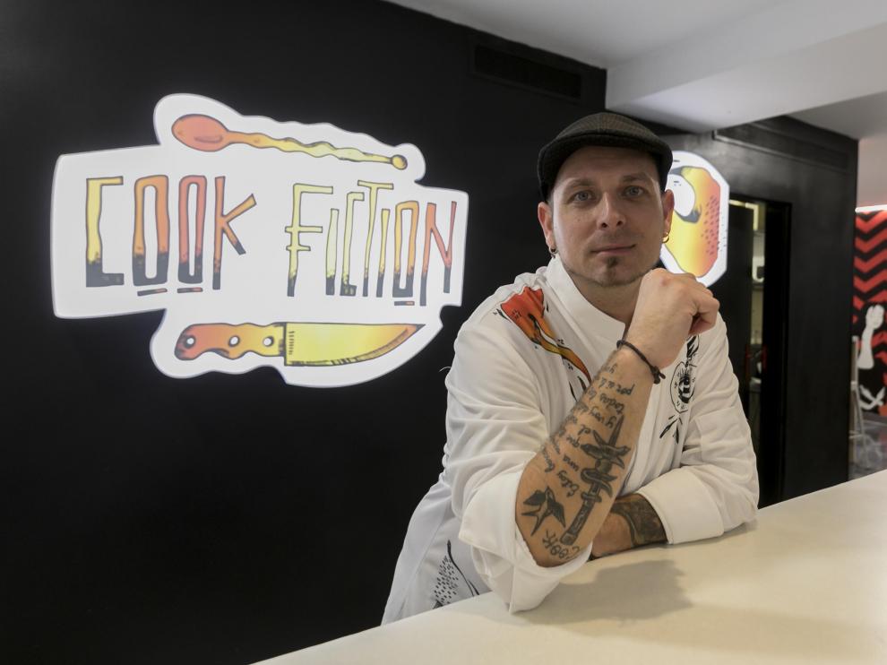 El oscense Óscar Viñuales es jefe de cocina en el restaurante Cook Fiction.