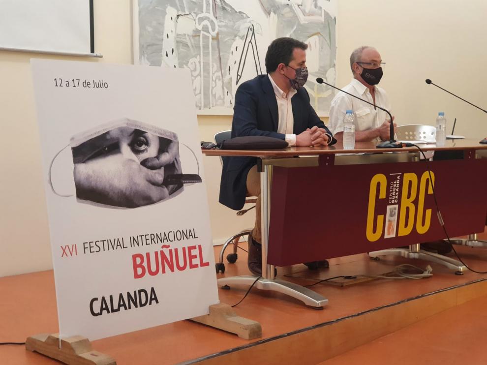 Alberto Herrero, alcalde de Calanda, y Jordi Xifra, director del festival.