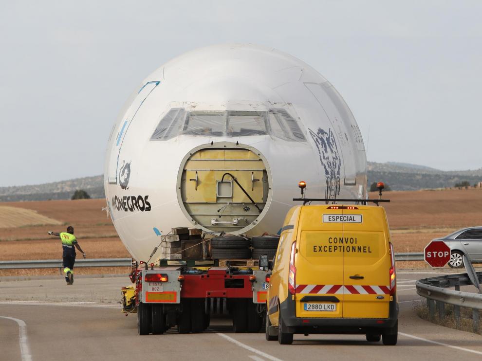 El Boeing que hará de escenario en el Monegros Desert Festival parte de Teruel