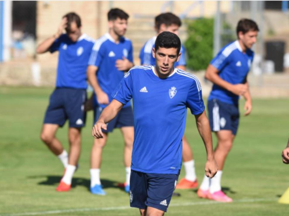 Gámez, con la ropa de entrenamiento del Real Zaragoza, este viernes en su primer día de trabajo como zaragocista en la Ciudad Deportiva.
