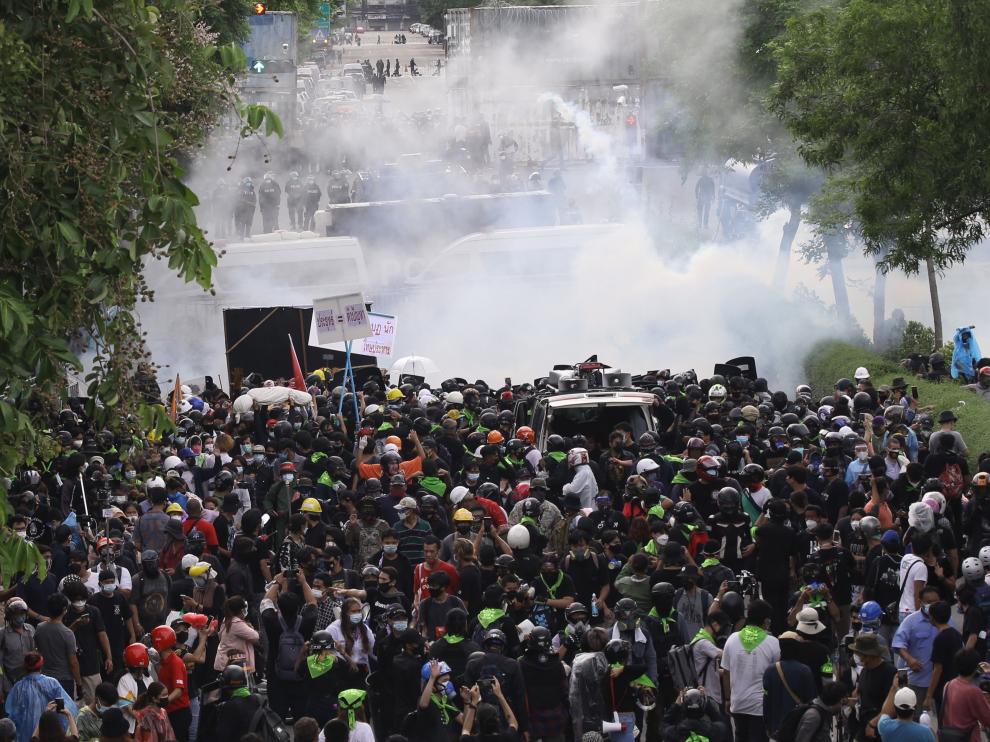 Un momento de las protestas este domingo en Bangkok.