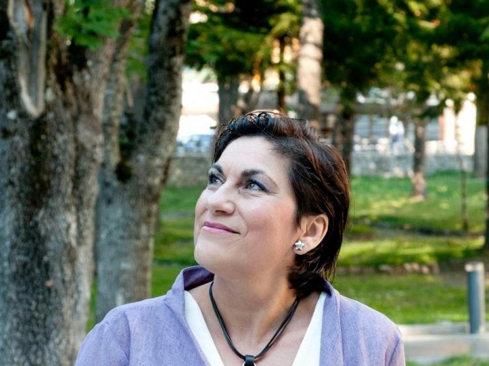 Carmen Esteban vive con absoluta pasión el mundo de la música y la literatura.