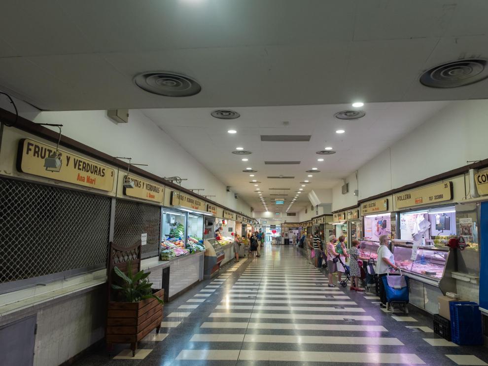 Aspecto del mercado Ciudad Jardín de Las Delicias en la mañana de este martes.