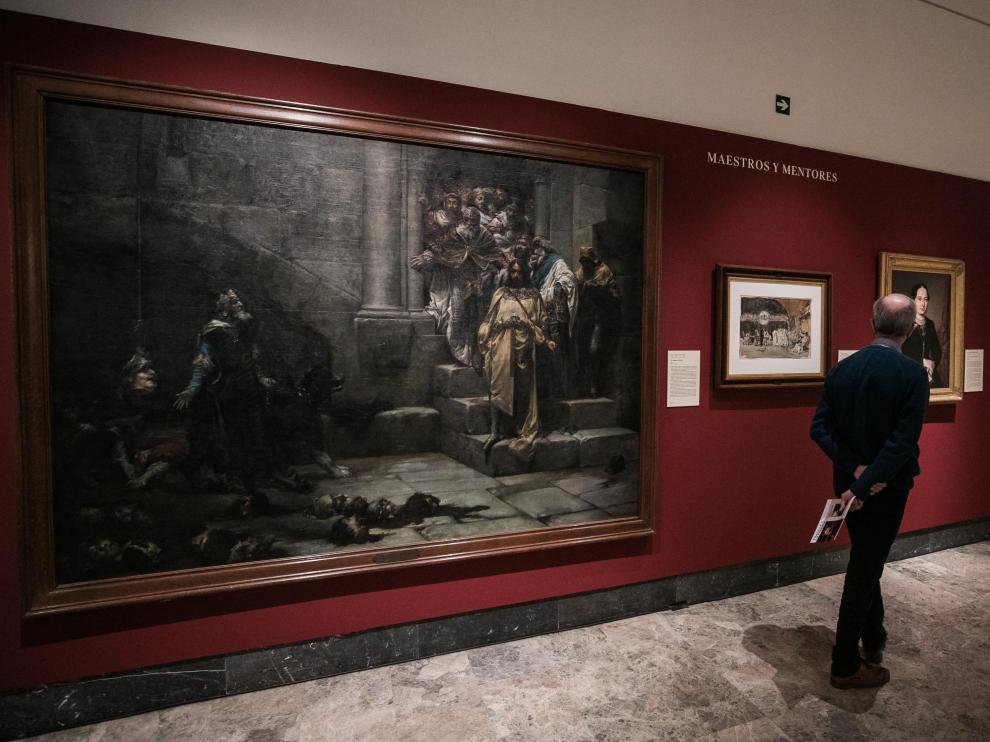 Vista general de la exposición del Museo de Zaragoza. A la izquierda, ‘La campana de Huesca’, de Casado del Alisal.