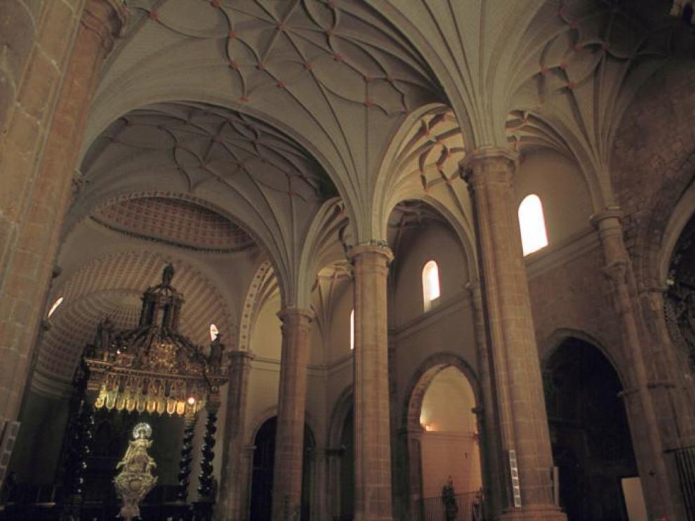 Interior de la Basílica de Santa María de los Corporales.