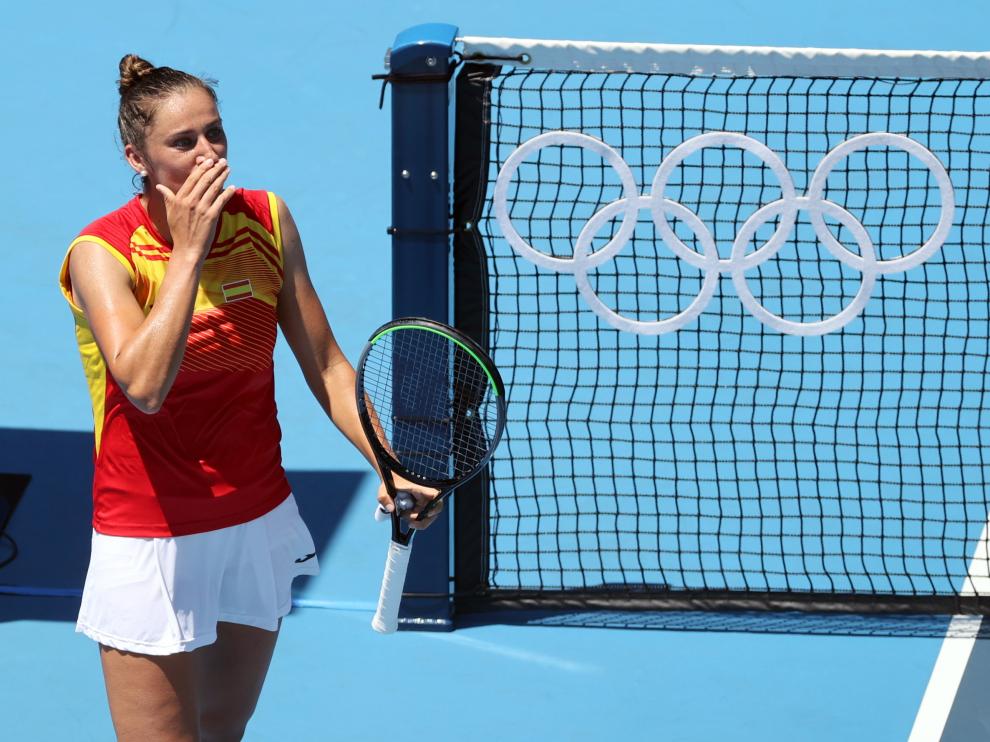 Sara Sorribes, tras ganar a la número 1 del mundo en Tokio.
