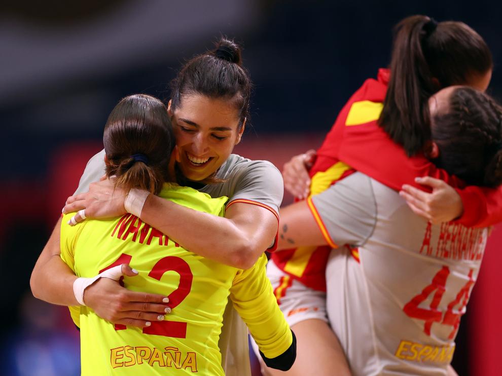 Handball - Women - Group B - France v Spain