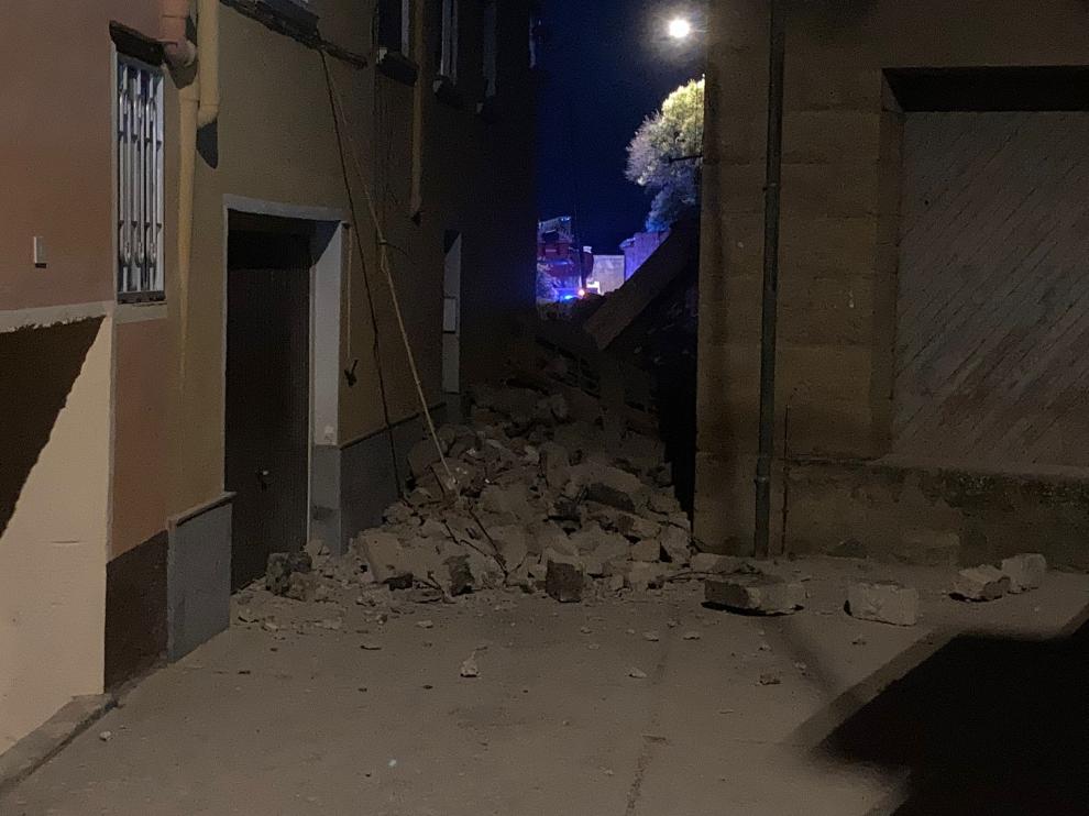 Imagen del derrumbe de la nave en Ayerbe.