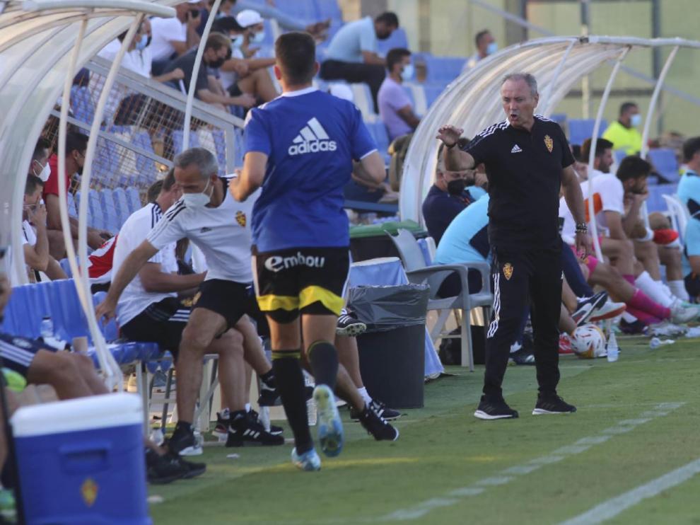 Juan Ignacio Martínez 'Jim', en el banquillo del Real Zaragoza este miércoles frente al Valencia en tierras murcianas.