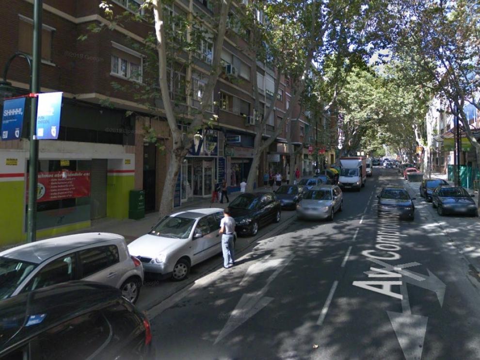 El accidente tuvo lugar en la avenida Compromiso del Caspe 62 sobre las 16.00 de la tarde.