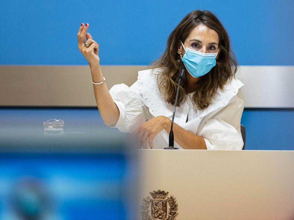 La concejal de Hacienda, María Navarro, este martes en el Ayuntamiento de Zaragoza