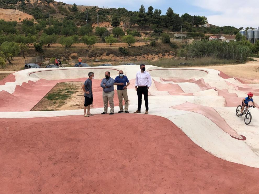 Alberto Izquierdo con Antonio Pérez, el alcalde Miguel Ángel Balaguer durante la visita al circuito.