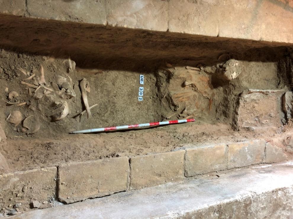 Las catas en la iglesia templaria de Cofita descubren enterramientos