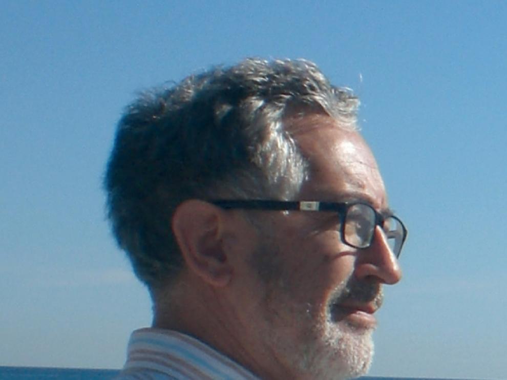 Retrato del poeta y narrador Juan Malpartida.