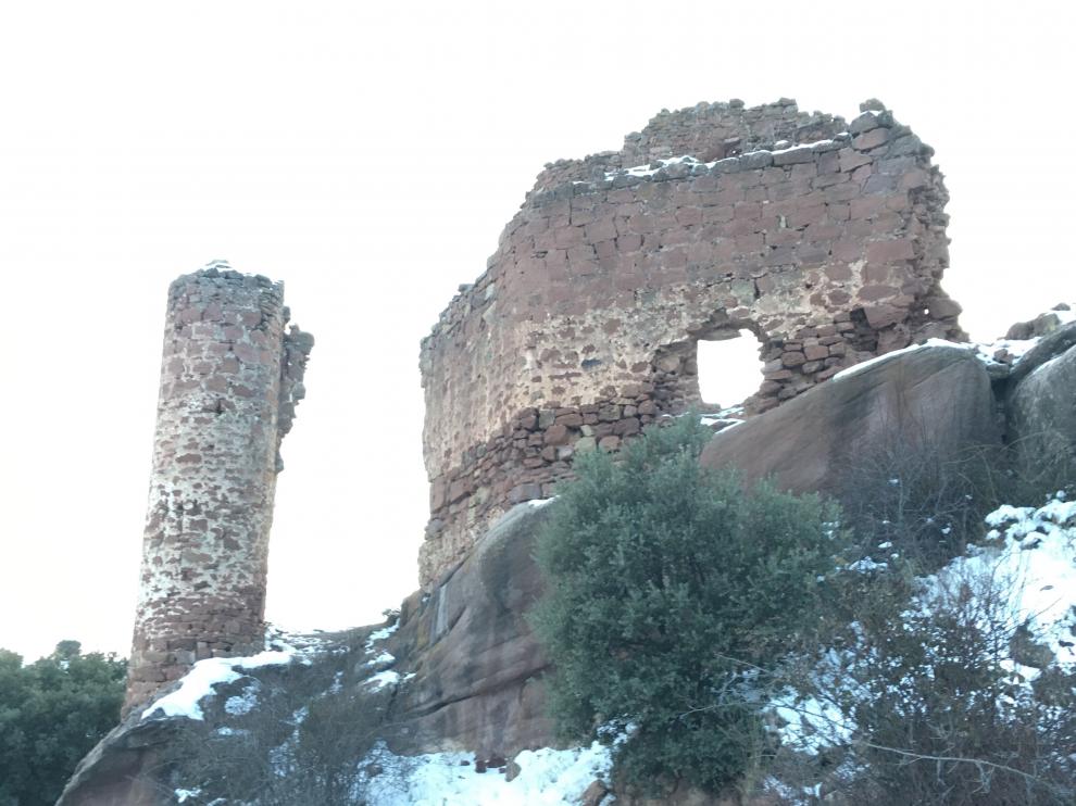 Solo un torreón ruinoso y un fragmento de muralla siguen en pie.