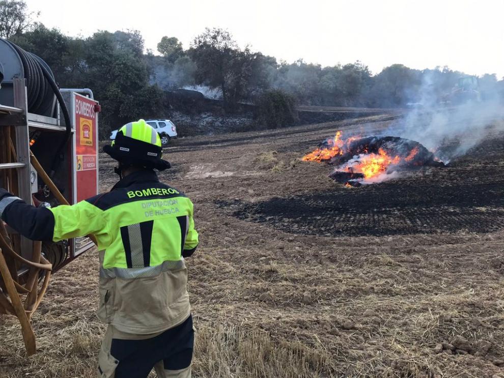 Estabilizado un incendio en Graus tras arder cinco hectáreas de terreno agrícola y vegetación.