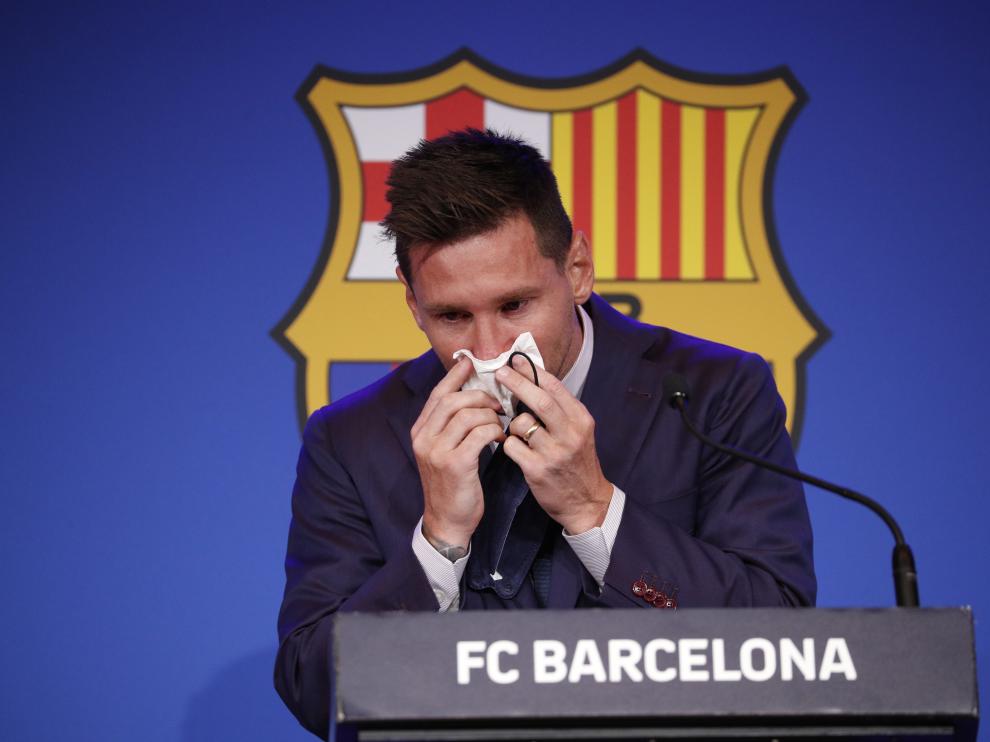 Messi se ha despedido entre lágrimas y rodeado de la plantilla y de sus familiares.