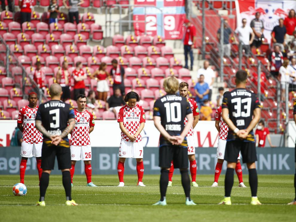 Bundesliga - 1. FSV Mainz 05 v RB Leipzig