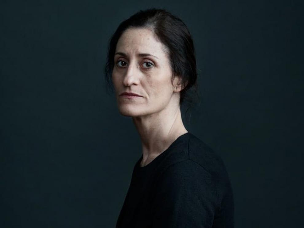 Laura Gómez-Lacuera recibe el Premio al Talento Aragonés.