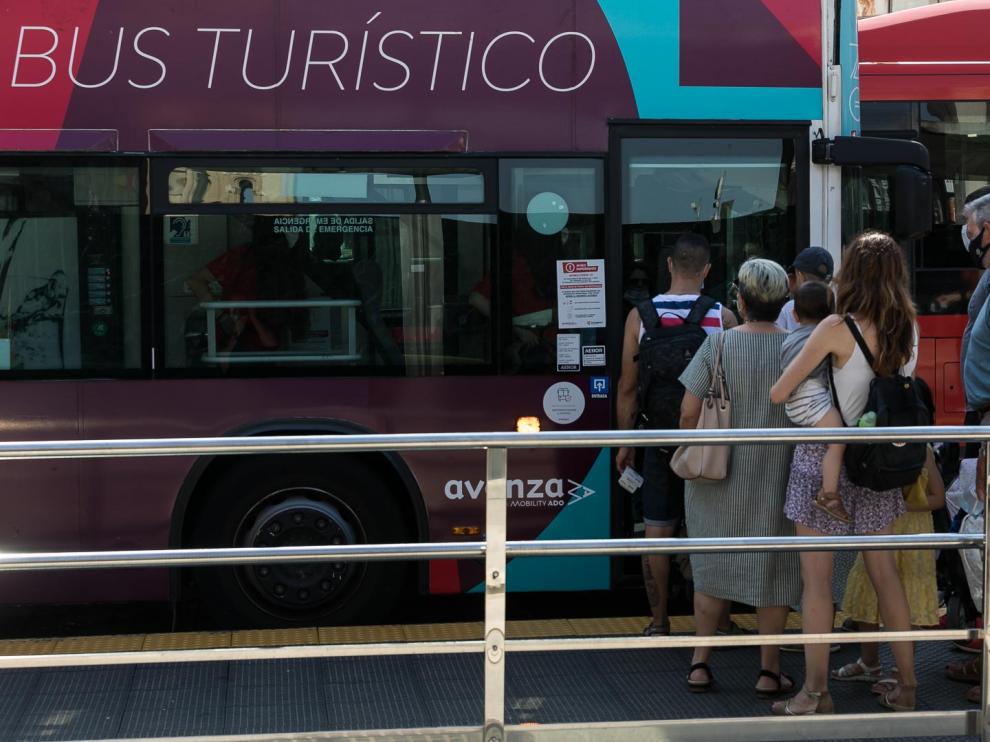 Turistas en Zaragoza.