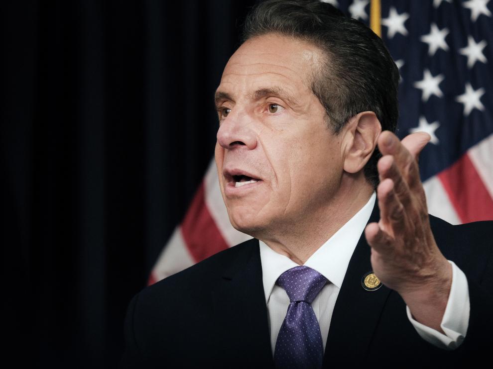 Gobernador de Nueva York se despide culpando a Fiscalía, políticos y prensa