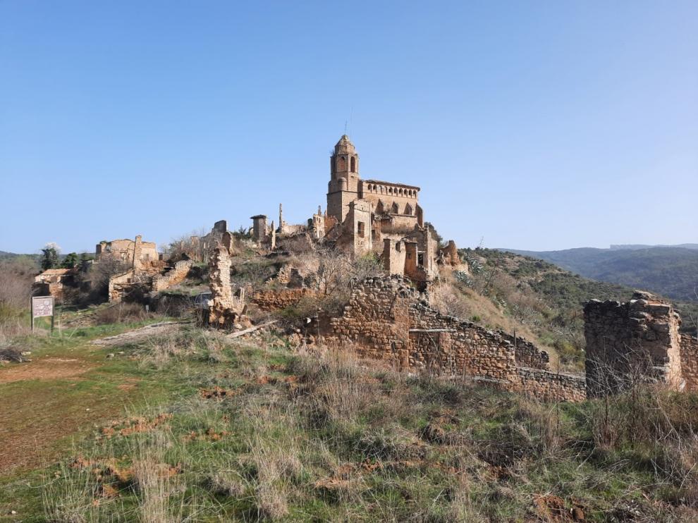 La iglesia de Castarlenas, en Graus, está prácticamente en ruinas.