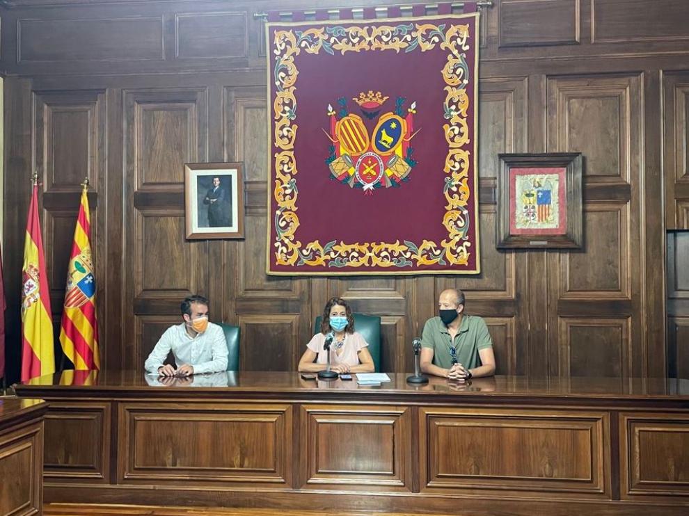 La alcaldesa, Emma Buj, en el Salón de Plenos del Ayuntamiento.