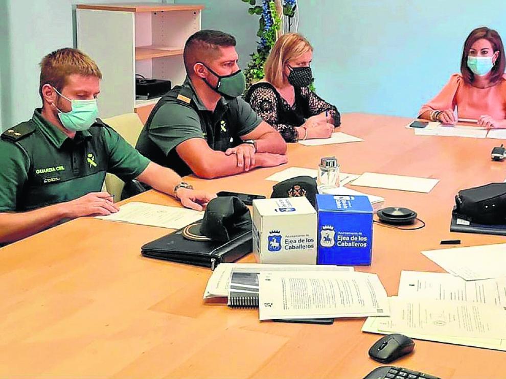 Reunión en Ejea de los Caballeros sobre las 'no fiestas'.