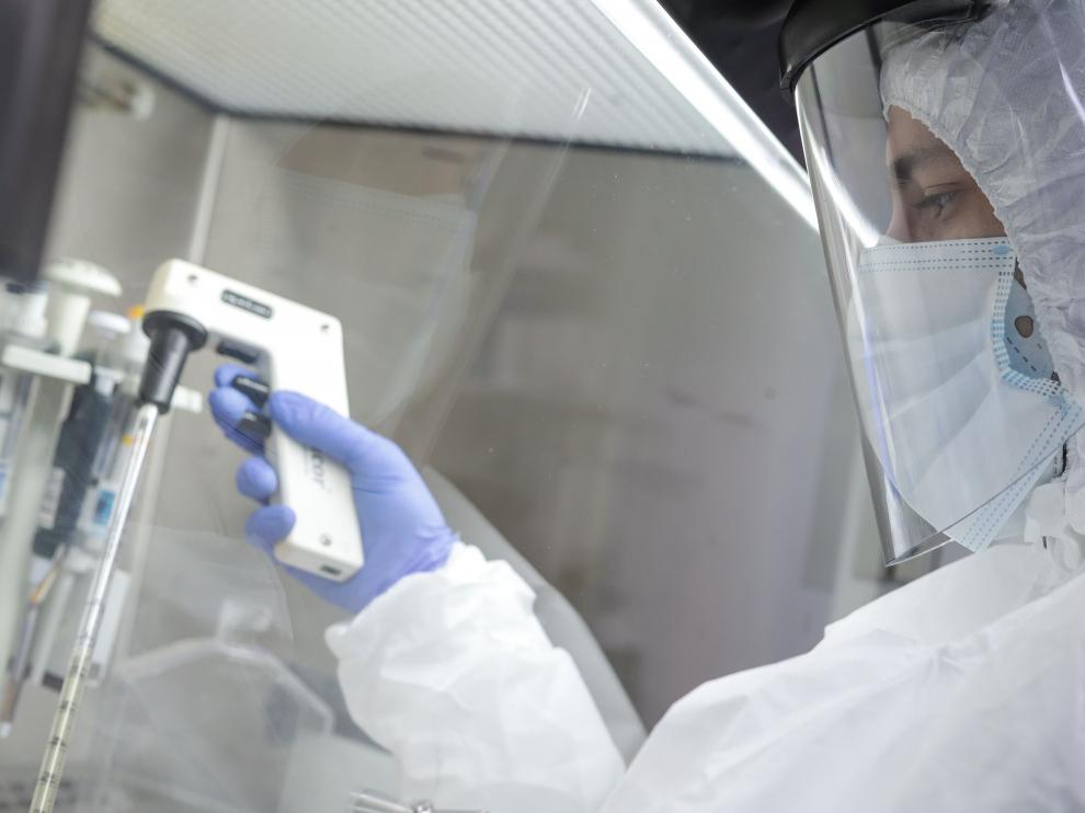 Secuenciación genómica y pruebas de potenciales fármacos para combatir el coronavirus.