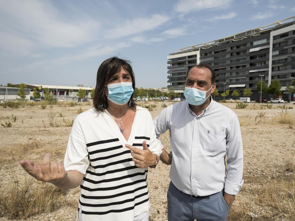 Lola Ranera e Ignacio Magaña (PSOE) han criticado los preparativos de las Fiestas del Pilar