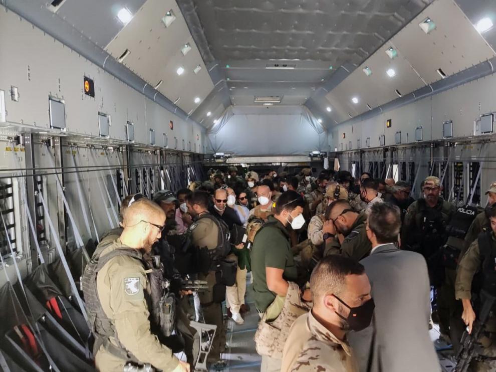 España concluye la misión de evacuación de personas de Afganistán