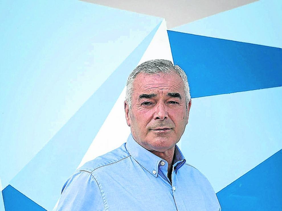 Vicente López-brea, vestido de civil.