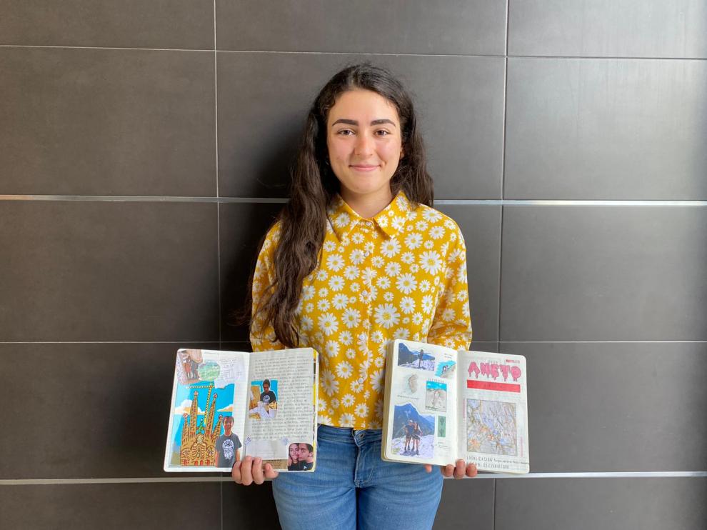 Blanca Jiménez con sus dos 'bullet journal'