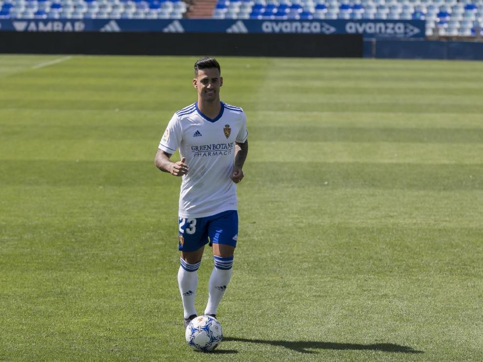 Nano Mesa, en su presentación este sábado en La Romareda, podría debutar horas después frente al Cartagena.