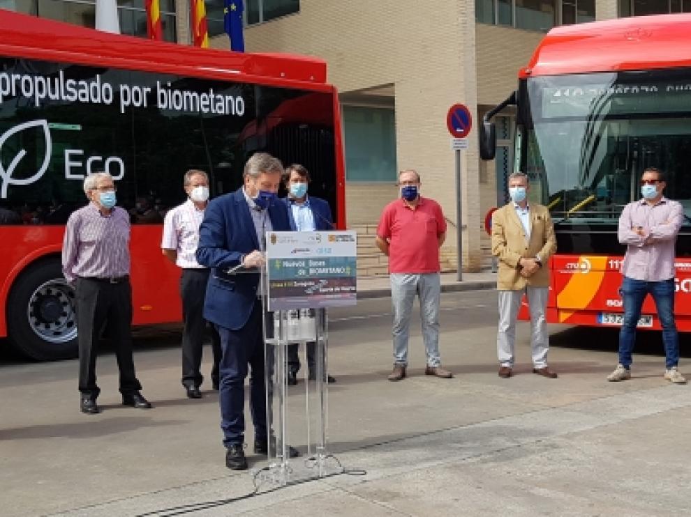 Soro presentó los nuevos autobuses de biometano